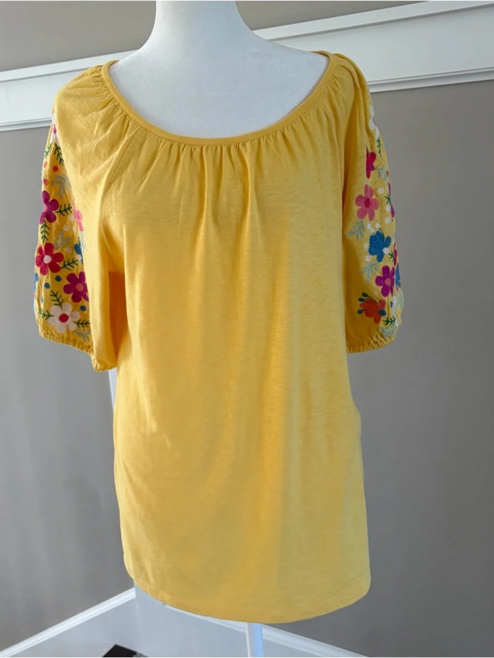 Talbots Yellow Floral Embroidered Puff-Sleeve Top. - Picture 3 of 6